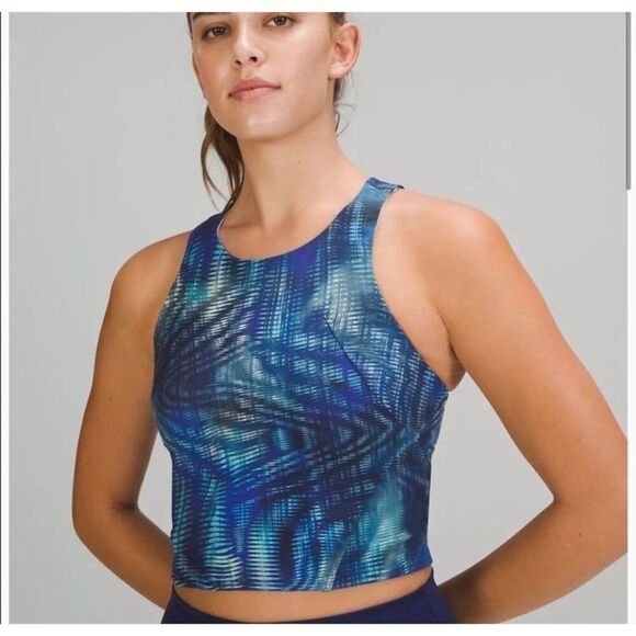 Lululemon Invigorate Train Tank Top 6 m4 - Picture 1 of 5